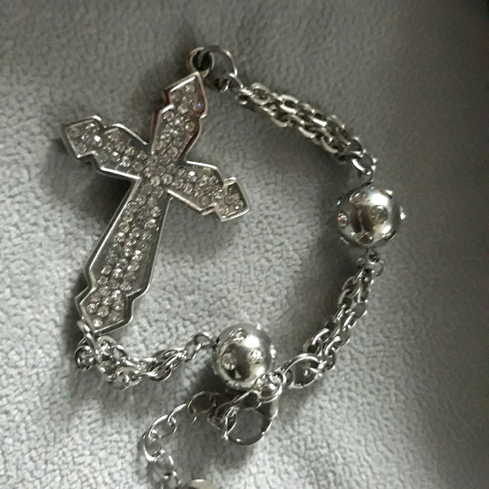 Adjustable sized bracelet